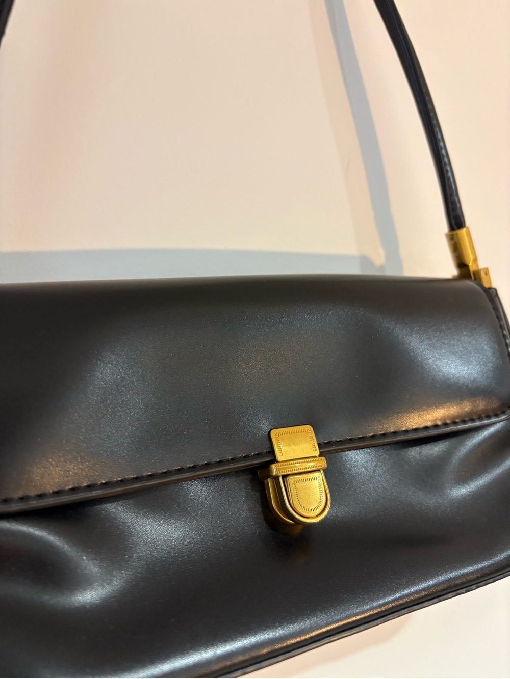 Classic Black Shoulder Bag with Gold Hardware - Picture 6 of 8